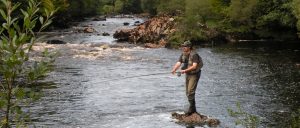 Pesca de salmón a mosca Río Finn, Irlanda