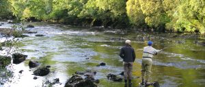 Pesca de salmón a mosca Río Finn, Irlanda