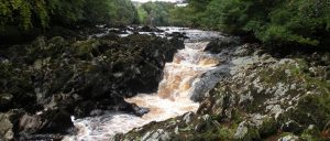 Pesca de salmón a mosca Río Finn, Irlanda