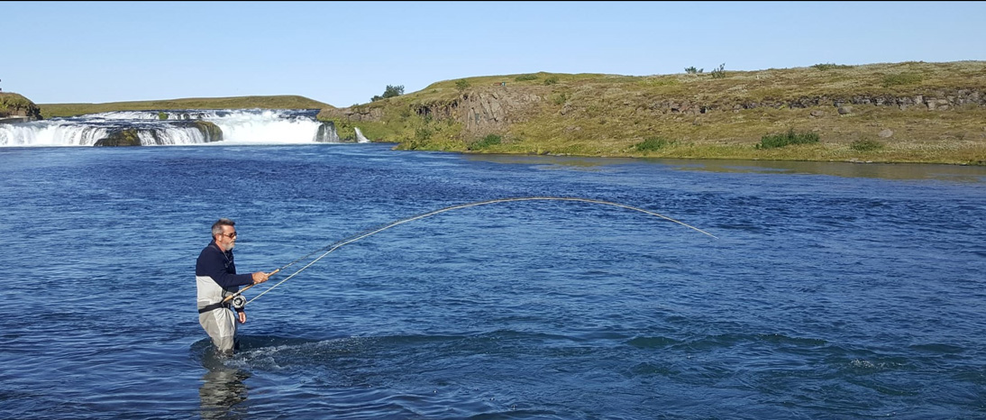 Pesca de salmón a mosca en el West Rangá